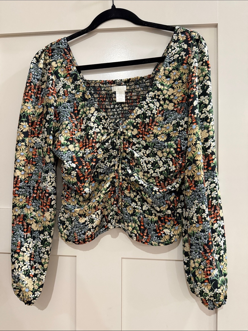 H&M Floral Ruched V-Neck Long Sleeve Top - Black Multi